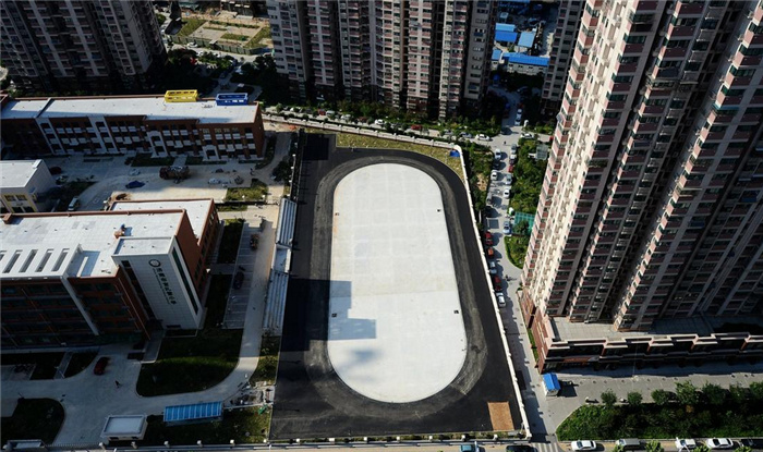 官扎營小學的田徑場