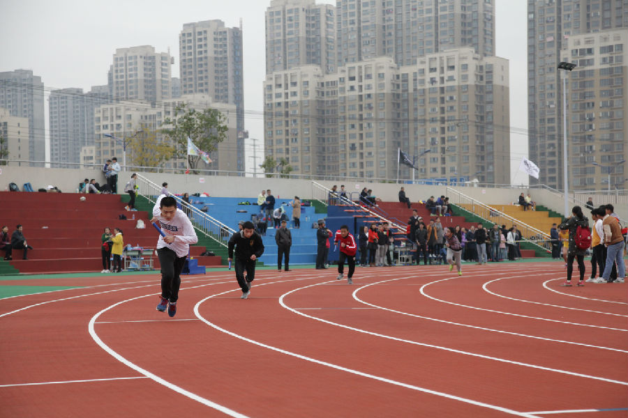 同欣橡膠跑道助力銅陵一中西湖校區第55屆田徑運動會